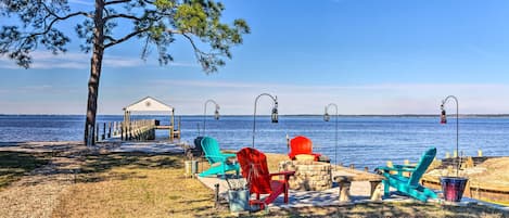 Gulf Breeze Vacation Rental | 2BR | 1BA | 1,000 Sq Ft | Step-Free Entry