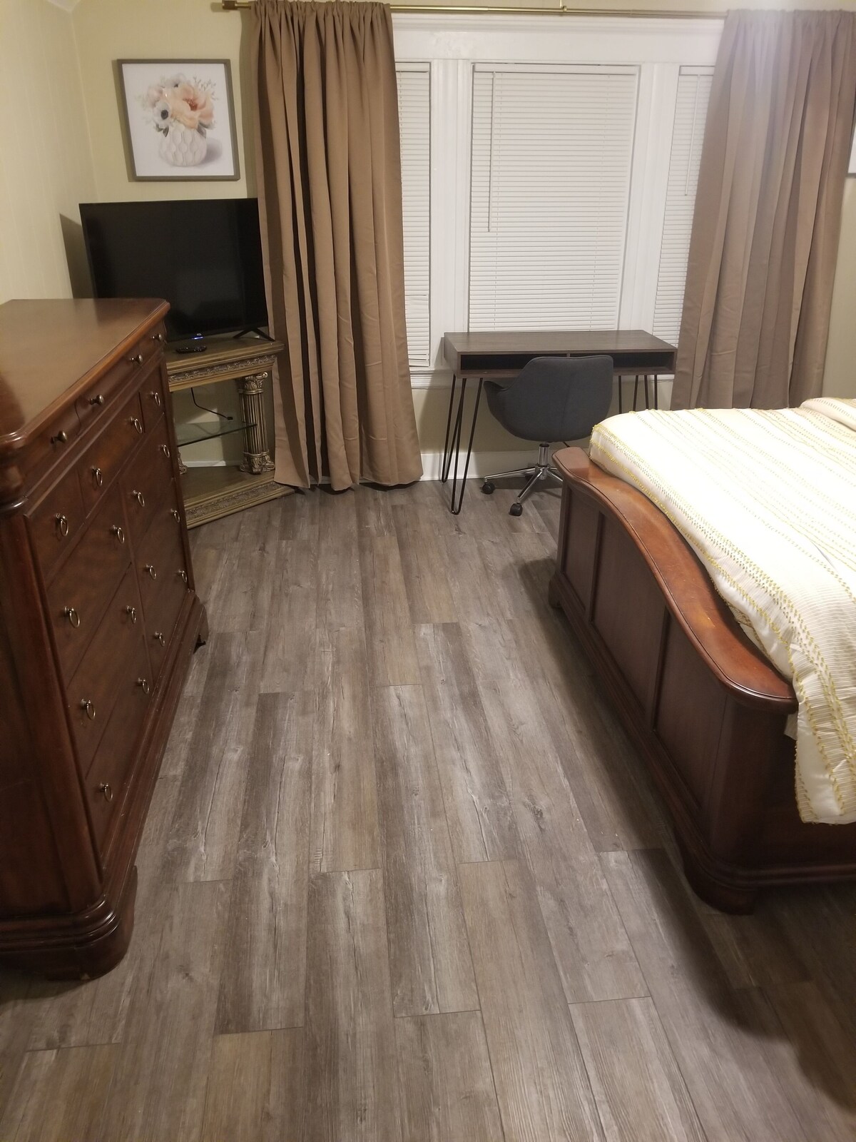 COLUMBUS AVE APARTMENT- 5 MIN WALK TO YALE NEW HAVEN HOSPITAL