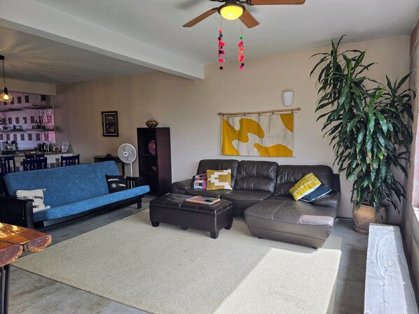 Open floor plan.  Great views
