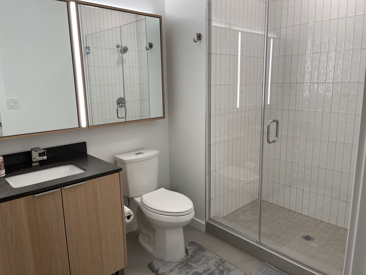 Reston Metro Apartment – Home Office off Silver Line