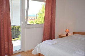 Schlafzimmer 2