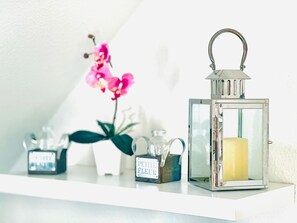 Bathroom amenities