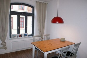 Essbereich im Wohnzimmer