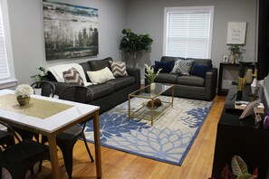 Living room
