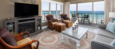 Livingroom - This gulf front living room truly embodies the ideal place to unwind!