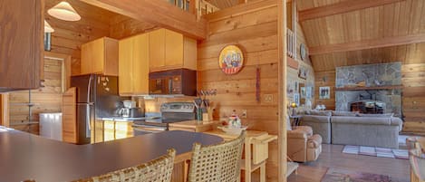 Clear Creek Cabin Kitchen