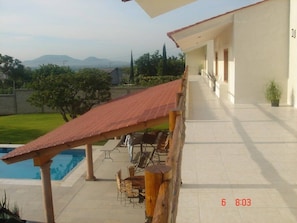 <span class="item-title ng-binding" style="font-weight: 700; display: block; font-size: 16px; text-align: start; white-space: normal;">12 Bedroom, 6.5 Bath Sleeps 16 Morelos, Morelos, Mexico</span>