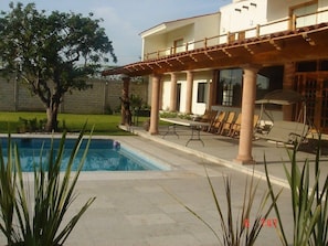 <span class="item-title ng-binding" style="font-weight: 700; display: block; font-size: 16px; text-align: start; white-space: normal;">12 Bedroom, 6.5 Bath Sleeps 16 Morelos, Morelos, Mexico</span>