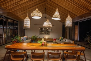 Caribbean Courtyard Villa (1)
