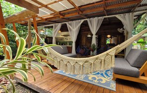 UP HOUSE FRONT DECK (2)