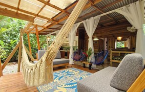 UP HOUSE FRONT DECK (1)