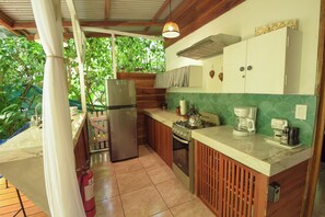 KITCHENET