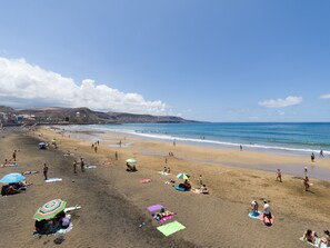 Las Canteras beach is less than 20 metres away.