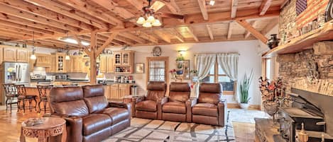 Ocoee Vacation Rental | 3BR | 2BA | 4,000 Sq Ft | Stairs Required for Access