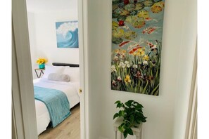 One bedroom unit, but in different beddings.