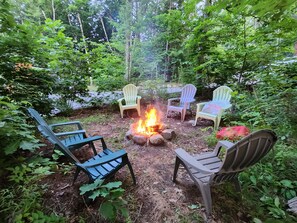 cozy fire area at the Woodpecker