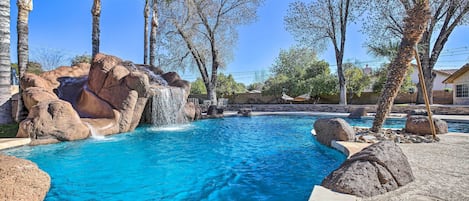 Glendale Vacation Rental | 4,489 Sq Ft | 5BR | 3.5BA | Step-Free Access