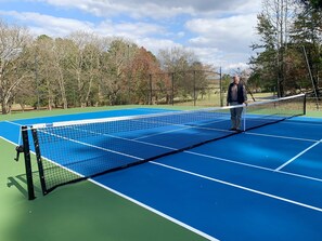 Tennis & Pickleball Court