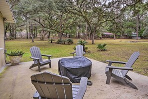 Patio | Fire Pit | Guest House