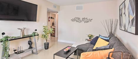 Fort Lauderdale Vacation Rental | 2BR | 1BA | 750 Sq Ft | Step-Free Access