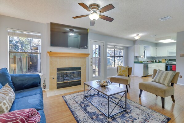 Austin Vacation Rental | 3BR | 2.5BA | 1,567 Sq Ft | Stairs Required