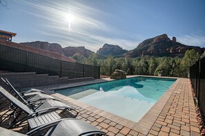 Private Pool!