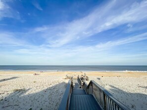 Access to PRIVATE Sawgrass CC beach! Scenic 15min walk or 4min drive (drop-off)