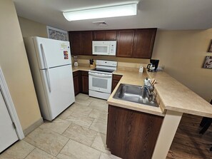 Stocked kitchen with Full size appliances