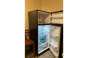 New refrigerator with ice maker