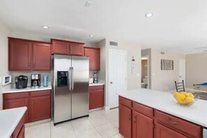 Fully appointed kitchen with all you will need to whip up a great meal!