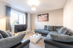 Living Room / Lounge