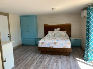 Bed and storage (1)