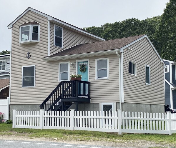 Front of house facing Narrow River