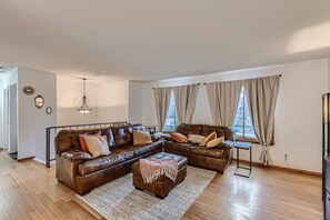 Top floor living room