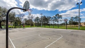 Sportplatz