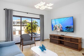 Unwind in style in our sleek and contemporary living area.