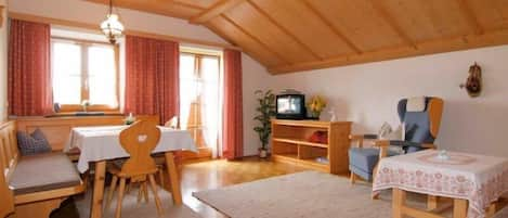 Ferienwohnung Wendelstein bis 4 Personen, 75 qm, 2 sep. Schlafräume, Balkon-Wohn- und Essbereich Ferienwohnung Wendelstein