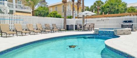 Spacious pool area that can be heated during cooler months