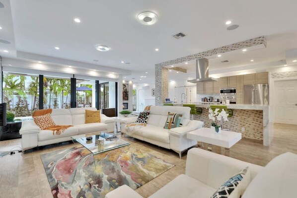 Modern and stylish: "Sleek lines and statement pieces make this living room a design dream."