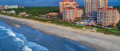 Beach Front Location, Walk On To Beautiful Hilton Head Beach