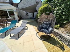Piscine et terrasse