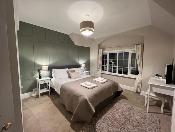 Bedroom 1 (1)