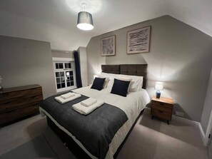 Bedroom 2 (1)