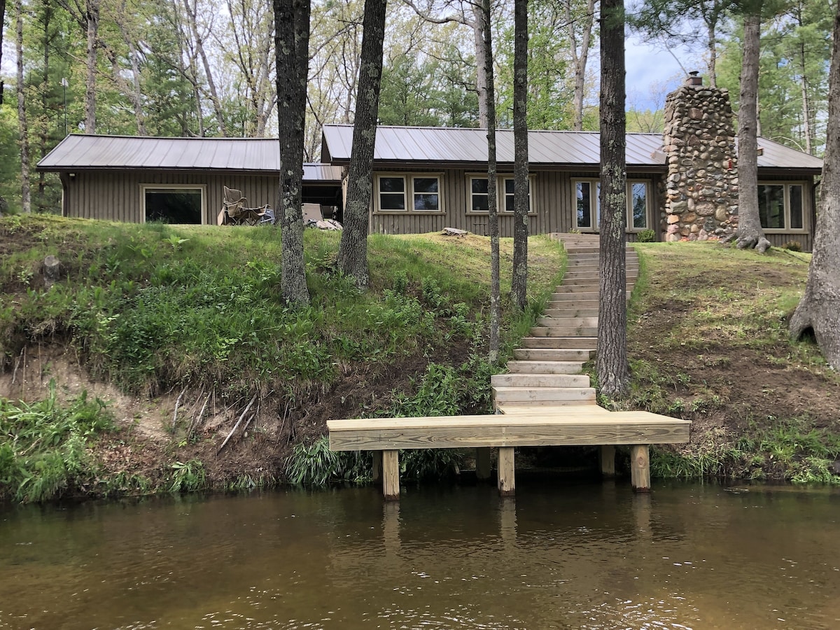 Riverfront cabin, on a secluded section of the Middle Branch, Pere Marquette