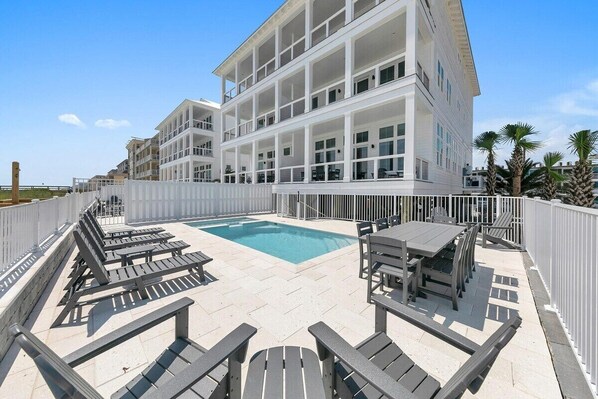 Private heated pool and hot tub