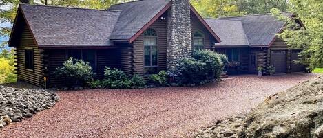 Beautiful wooded 4-acre lot with gorgeous mountain views!