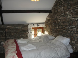 Arian Bedroom