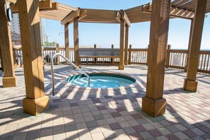 Pelican Beach Hot Tub 