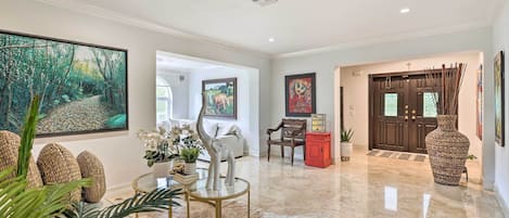 Miami Vacation Rental | 4BR | 5BA | 3,200 Sq Ft | 1 Step to Enter