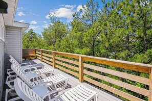 Sundeck 2024